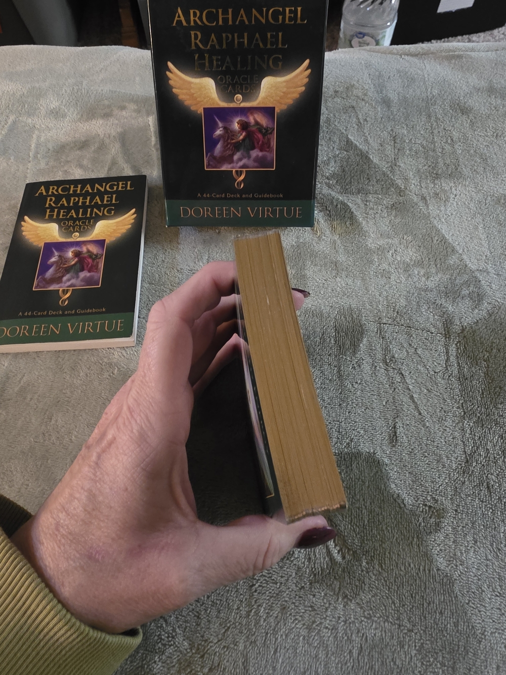 Archangel Raphael Healing Oracle Cards- Doreen Virtue. Gold Edges- Out Of Print - Picture 4 of 6